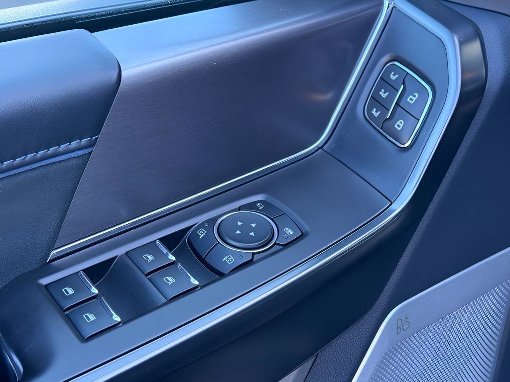 Certified 2024 Ford F150 Platinum w/ Equipment Group 702A High image 33