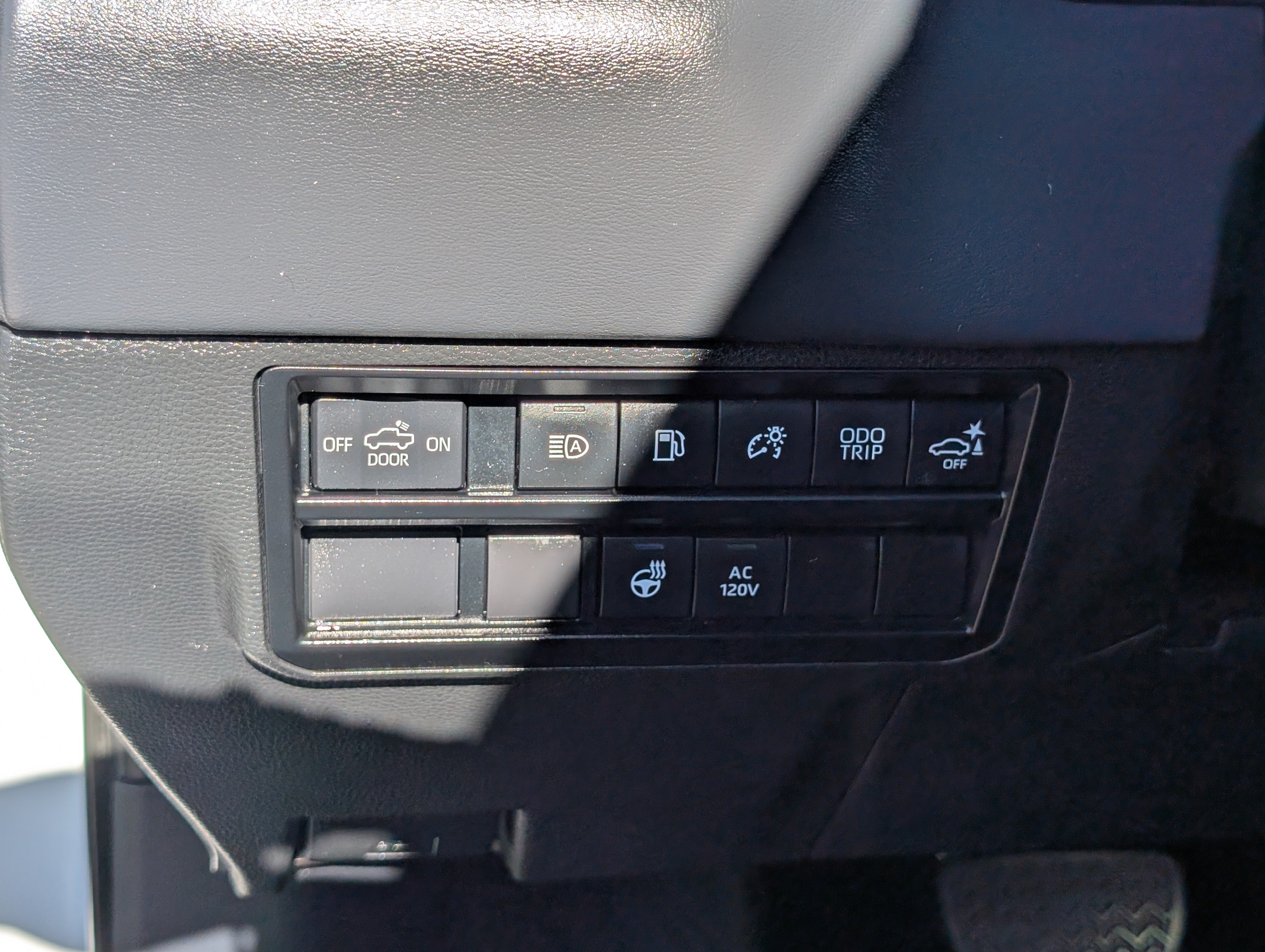 Used 2023 Toyota Tundra Platinum AWD/4WD image 25