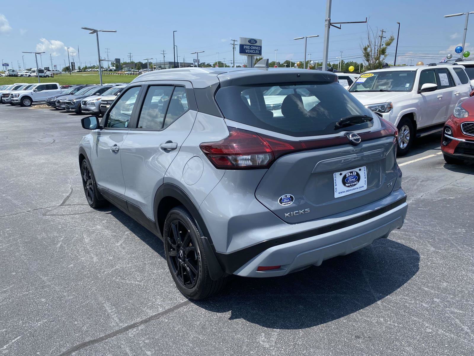Used 2024 Nissan Kicks SV FWD image 5