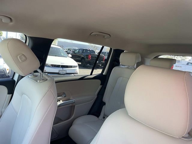 Used 2023 Mercedes-Benz EQB 300 4MATIC image 33