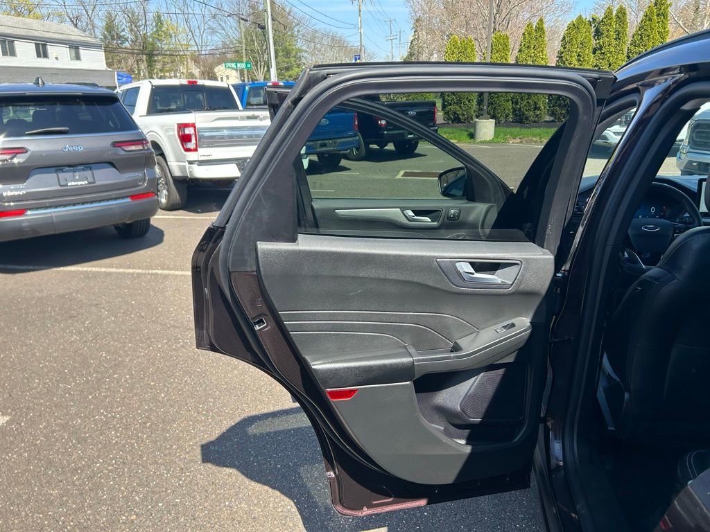 Certified 2023 Ford Escape Platinum image 17