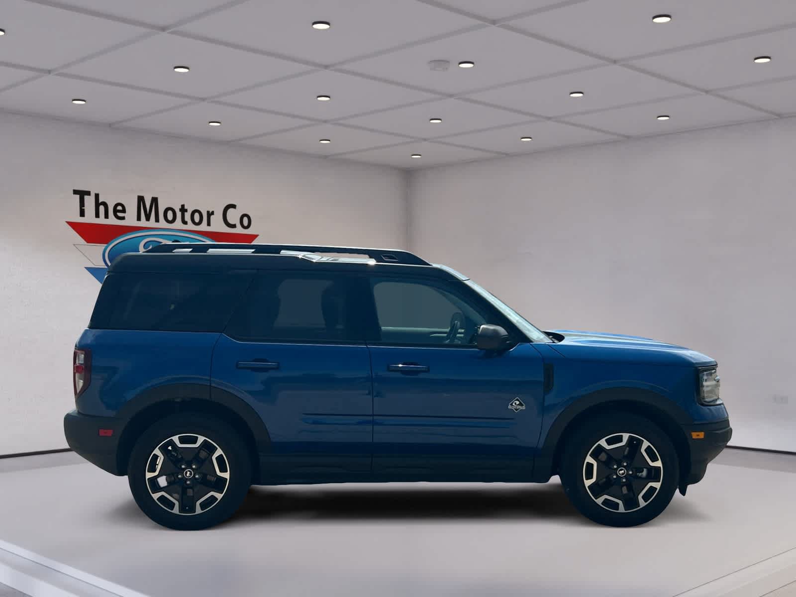 Certified 2024 Ford Bronco Sport Outer Banks w/ Tech Package AWD/4WD image 4