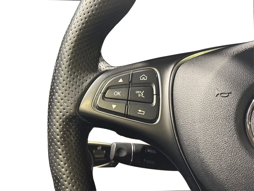 Used 2019 Mercedes-Benz GLC 300 4MATIC image 33