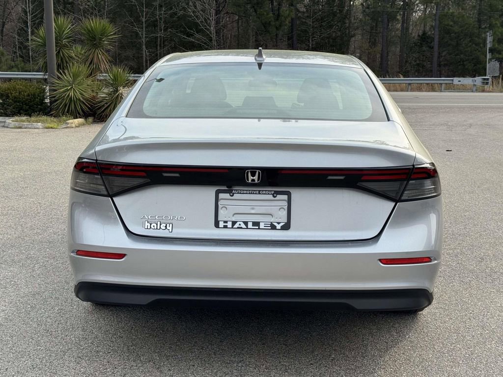 Used 2024 Honda Accord EX image 3
