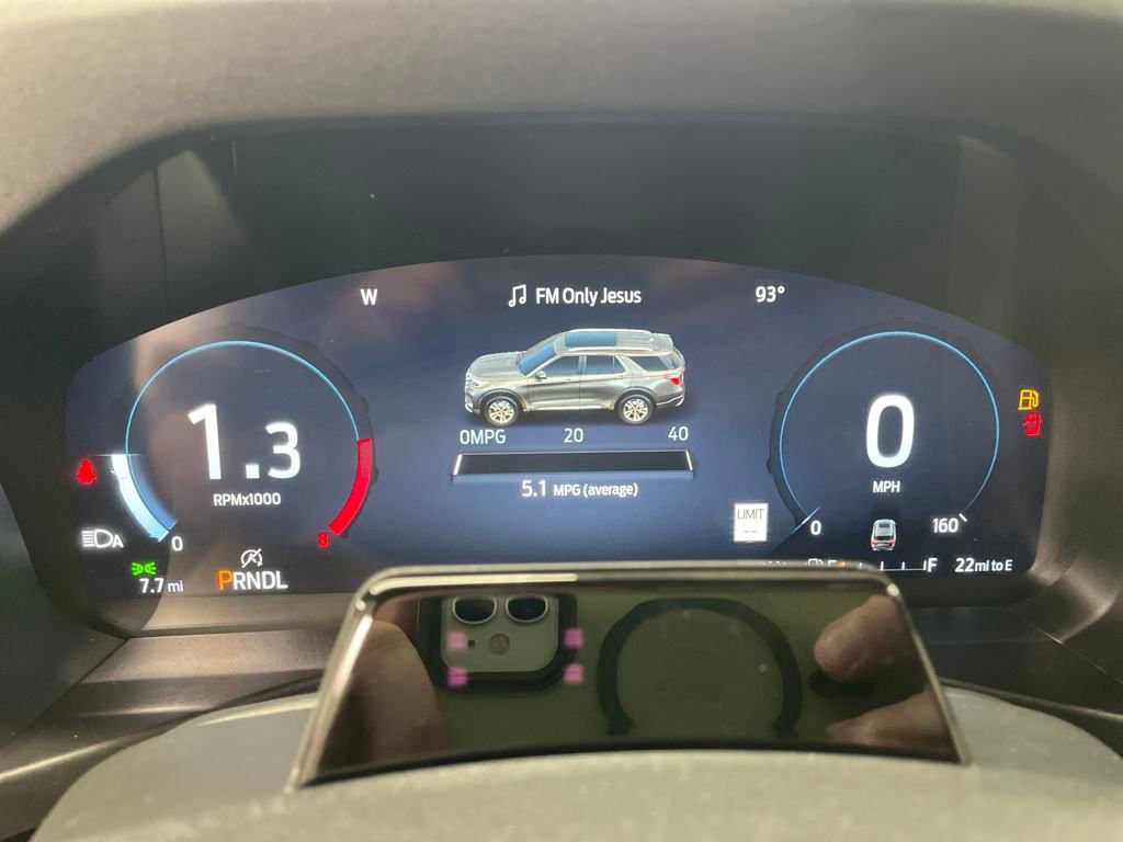 Certified 2025 Ford Explorer Platinum w/ LUX Leather Package image 23