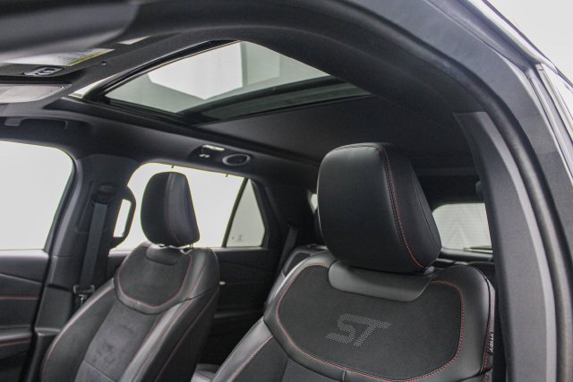 Certified 2025 Ford Explorer ST AWD/4WD image 19