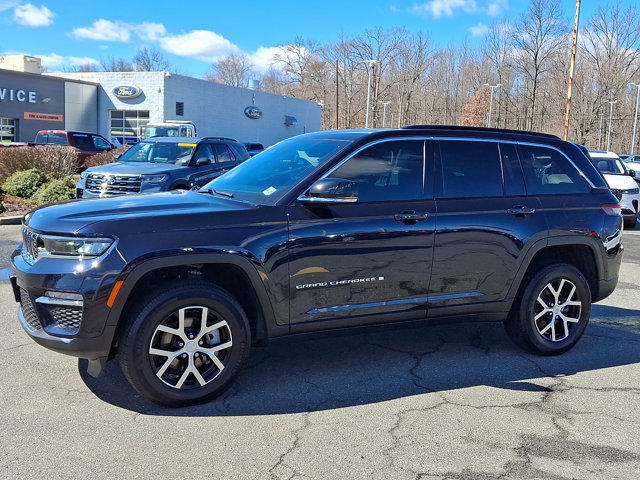 Used 2024 Jeep Grand Cherokee Limited image 11