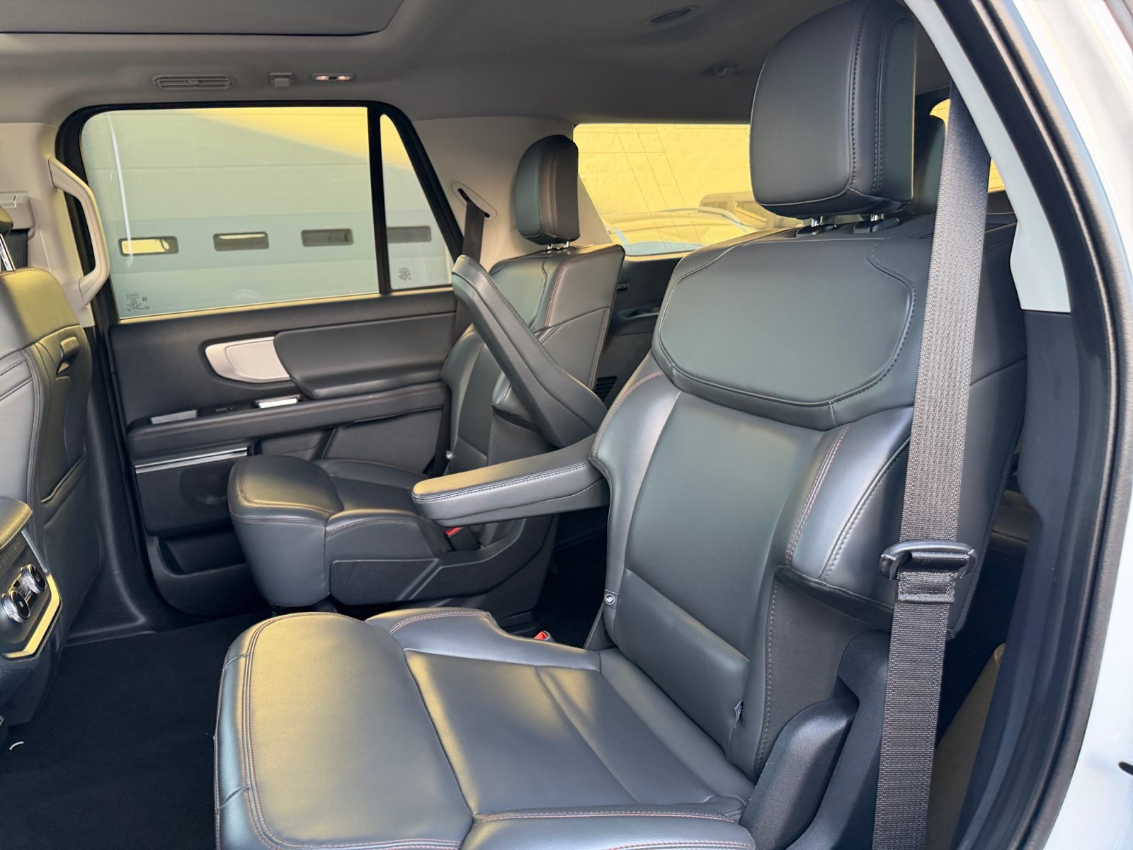 Certified 2025 Ford Expedition Active AWD/4WD image 16