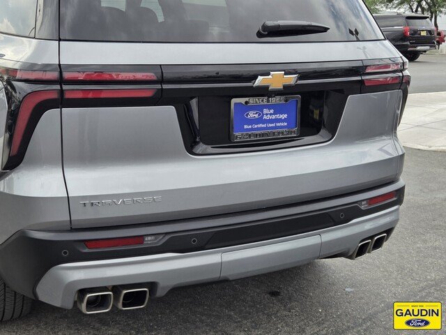 Used 2026 Chevrolet Traverse LT FWD image 6