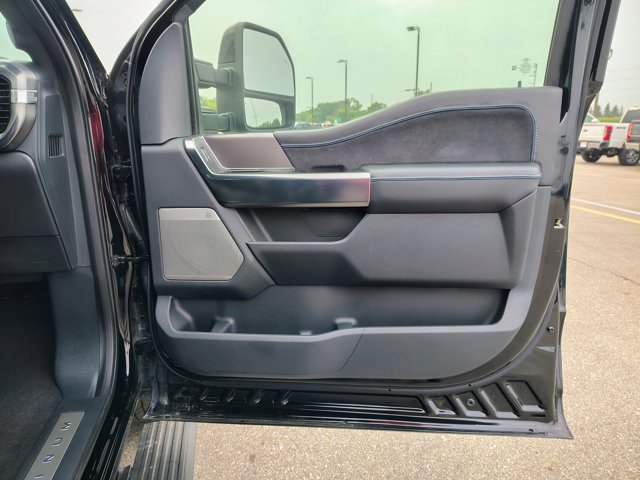 Certified 2025 Ford F150 Platinum w/ FX4 Off-Road Package AWD/4WD image 14