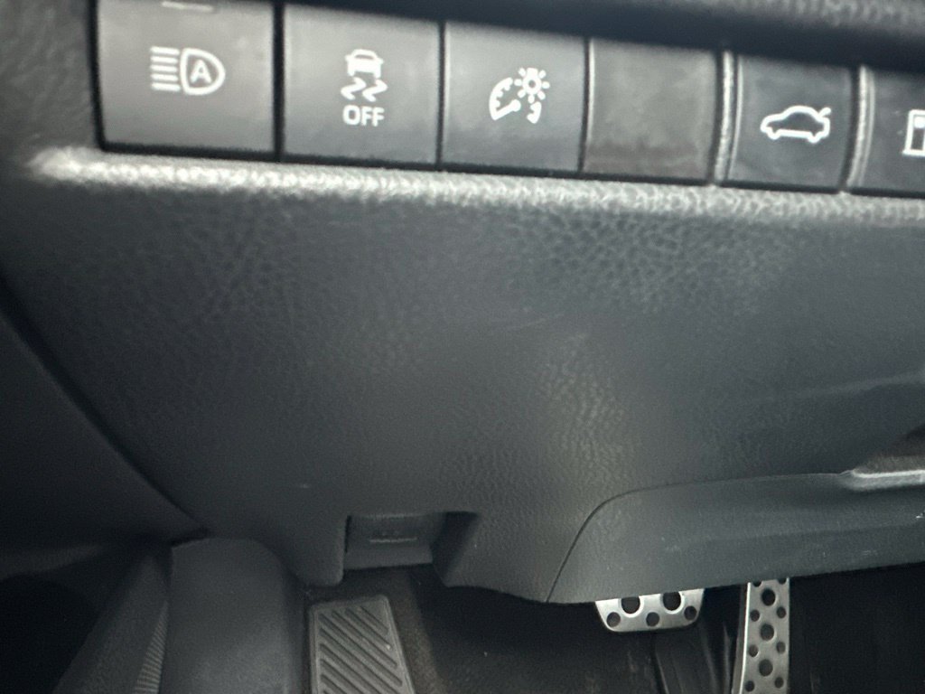 Used 2025 Toyota Camry SE FWD image 32