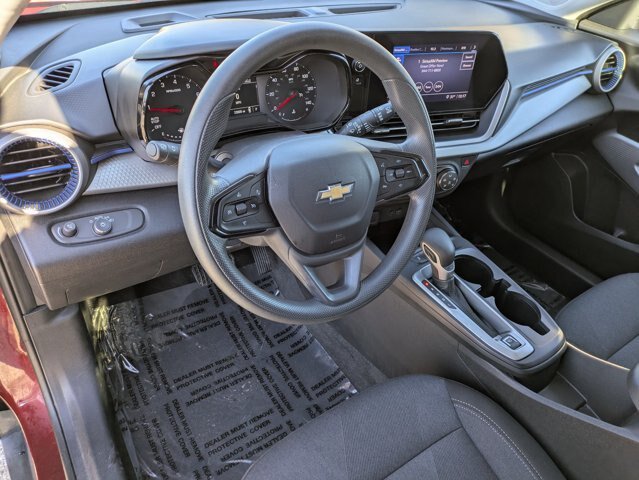 Used 2025 Chevrolet Trax LS FWD image 11