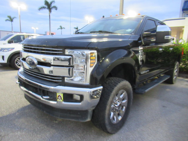 Certified 2019 Ford F250 Lariat w/ Chrome Package AWD/4WD image 3