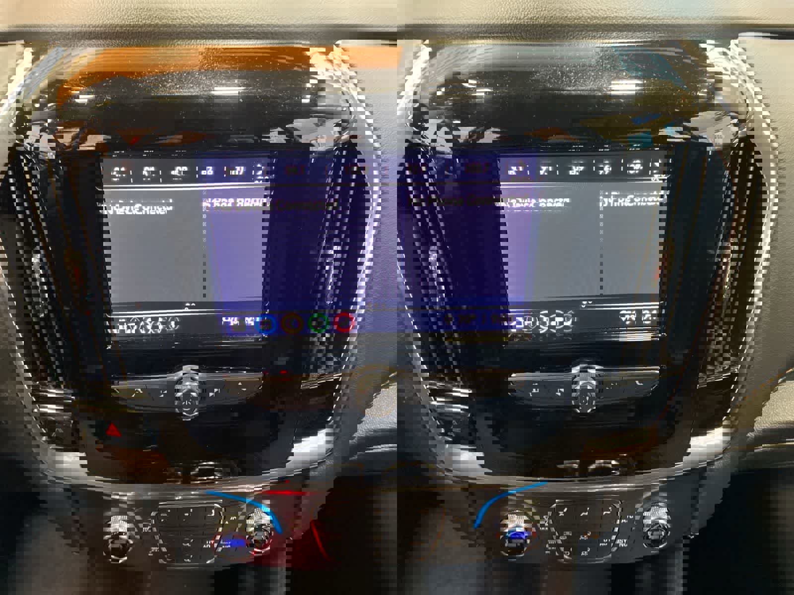 Used 2021 Chevrolet Traverse LS image 12