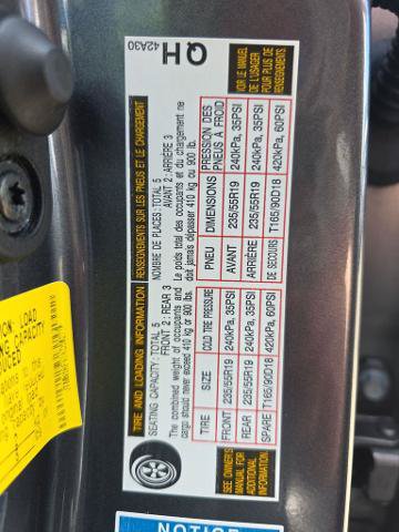 Used 2019 Toyota RAV4 Limited w/ Advanced Technology Package AWD/4WD image 22