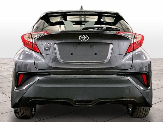 Used 2019 Toyota C-HR XLE FWD image 4