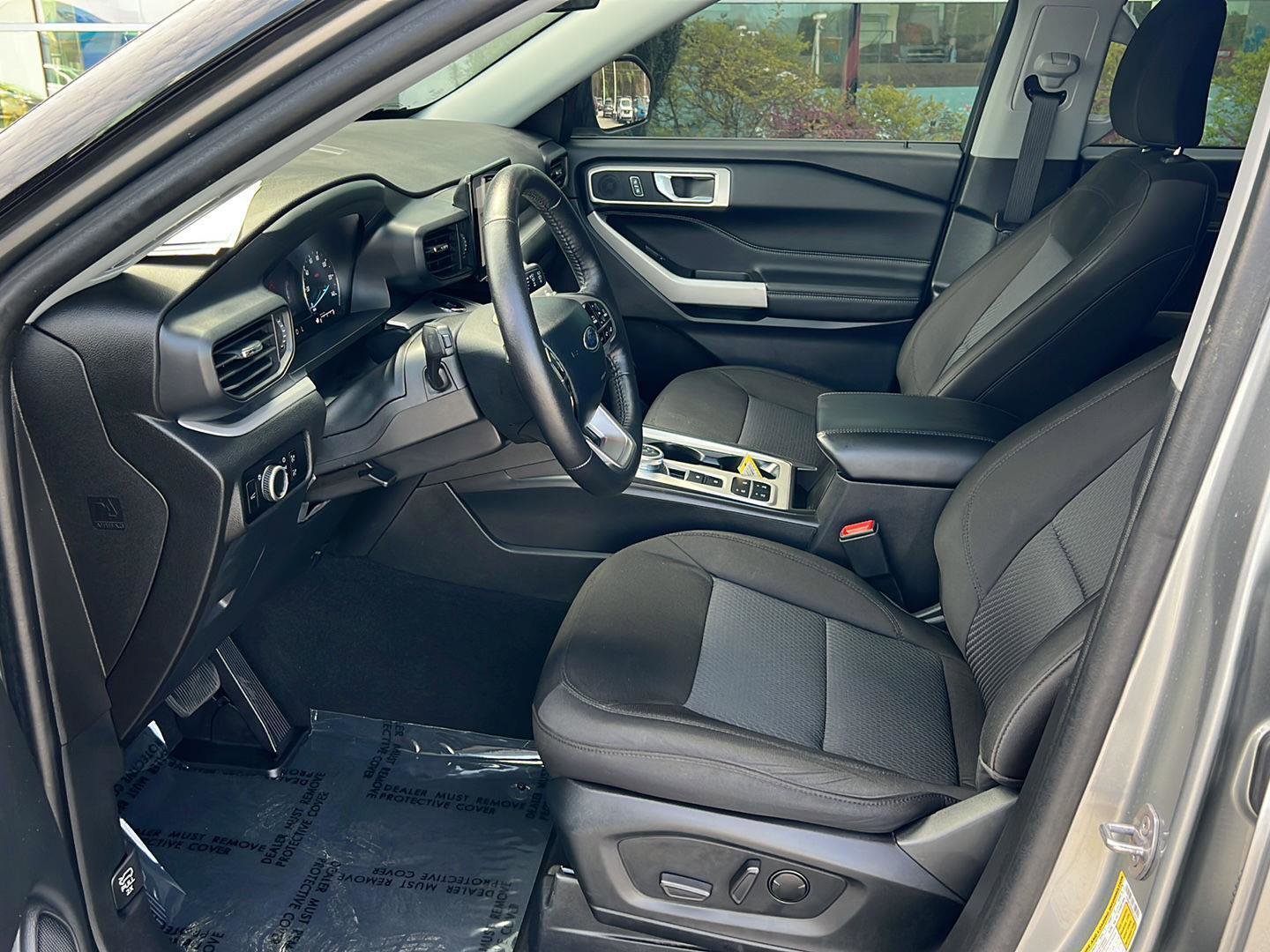 Certified 2024 Ford Explorer XLT image 10