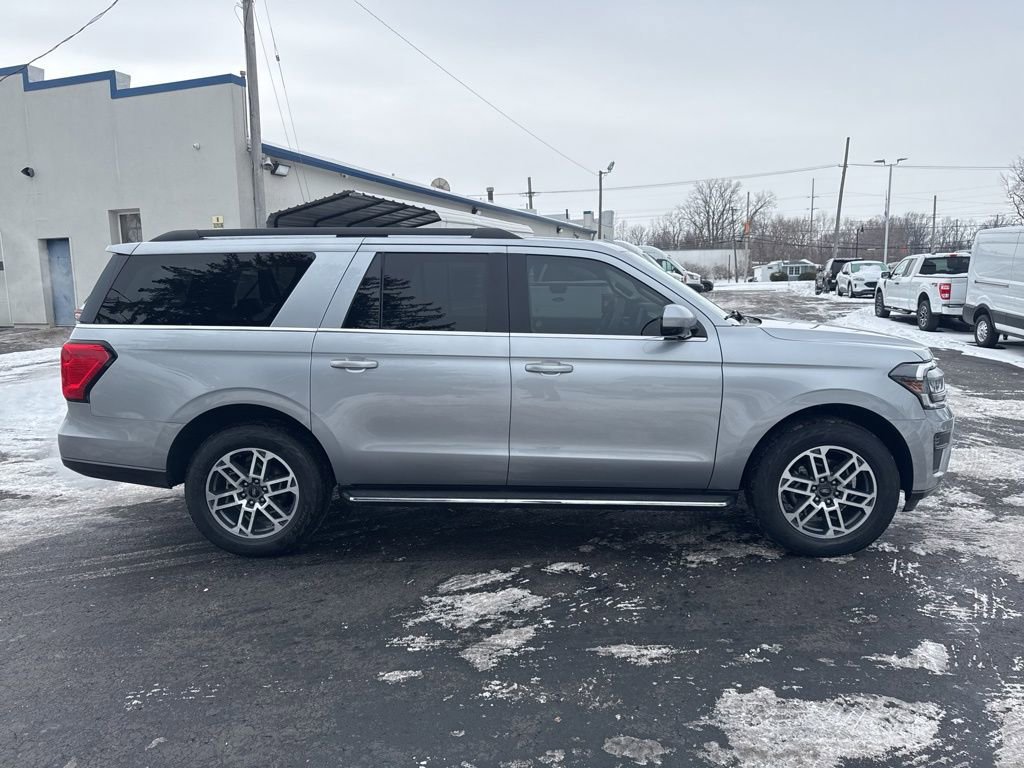 Certified 2022 Ford Expedition Max XLT image 10