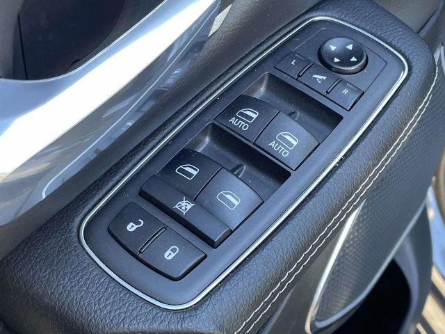 Used 2019 RAM 1500 Laramie AWD/4WD image 16
