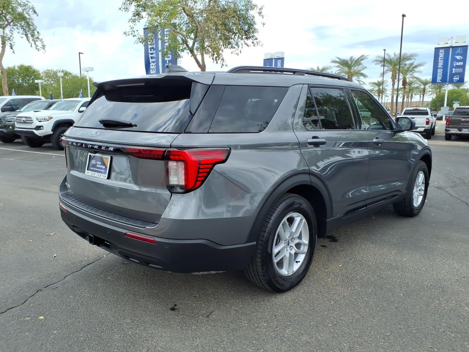 Certified 2026 Ford Explorer Active RWD image 4