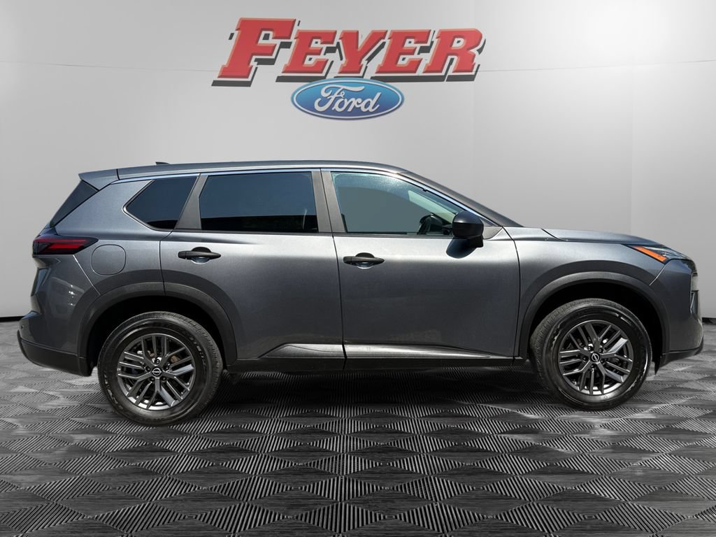 Used 2024 Nissan Rogue S FWD image 6