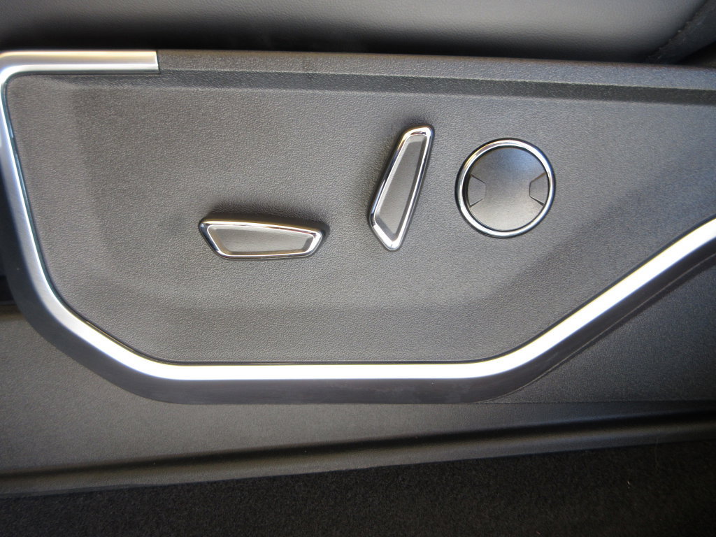 Certified 2025 Ford F150 Raptor AWD/4WD image 12
