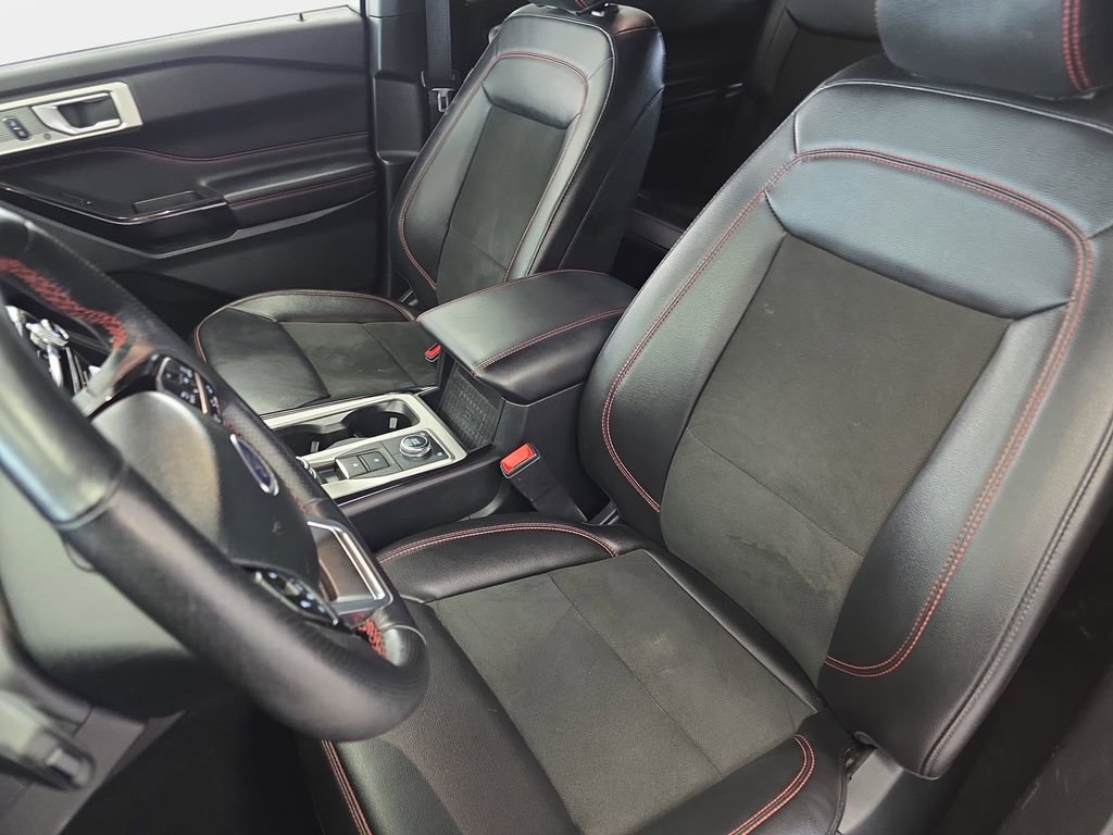 Certified 2023 Ford Explorer ST-Line AWD/4WD image 13