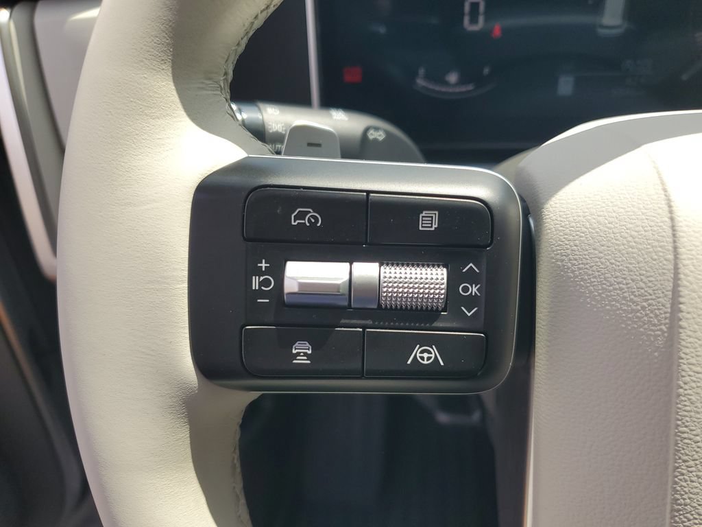 Used 2026 Hyundai Santa Fe SE FWD image 18