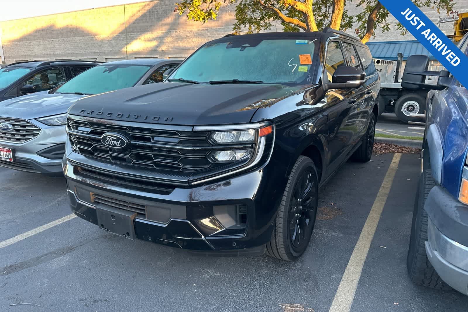 Certified 2025 Ford Expedition Max Platinum w/ Stealth Appearance Package AWD/4WD image 1