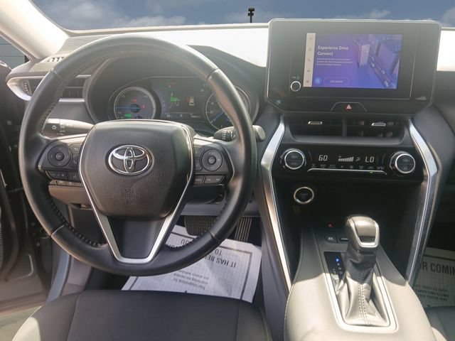 Used 2024 Toyota Venza LE AWD/4WD image 10