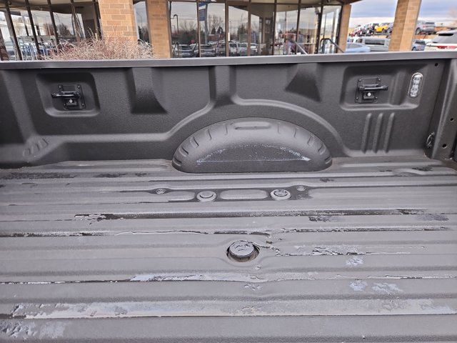 Certified 2022 Ford F450 Platinum w/ FX4 Off-Road Package image 6