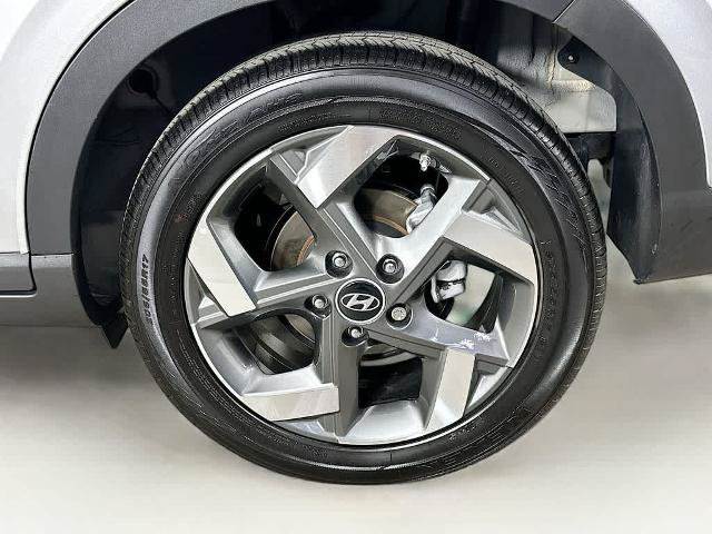 Used 2025 Hyundai Venue SEL FWD image 8