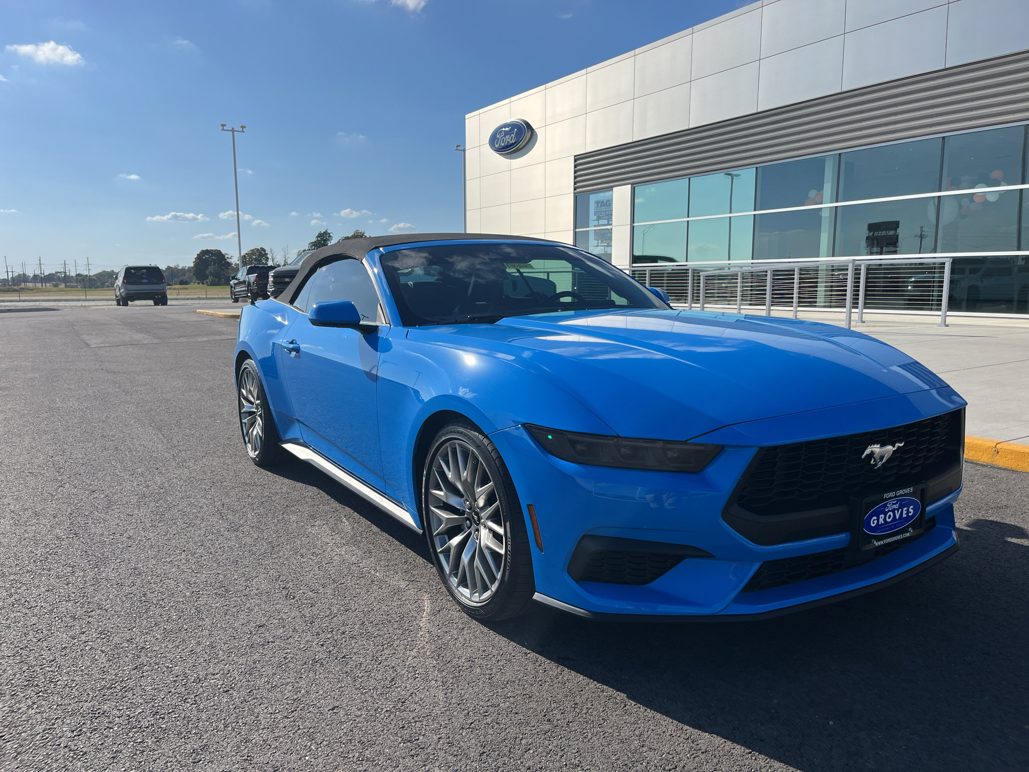Certified 2025 Ford Mustang Premium RWD image 3
