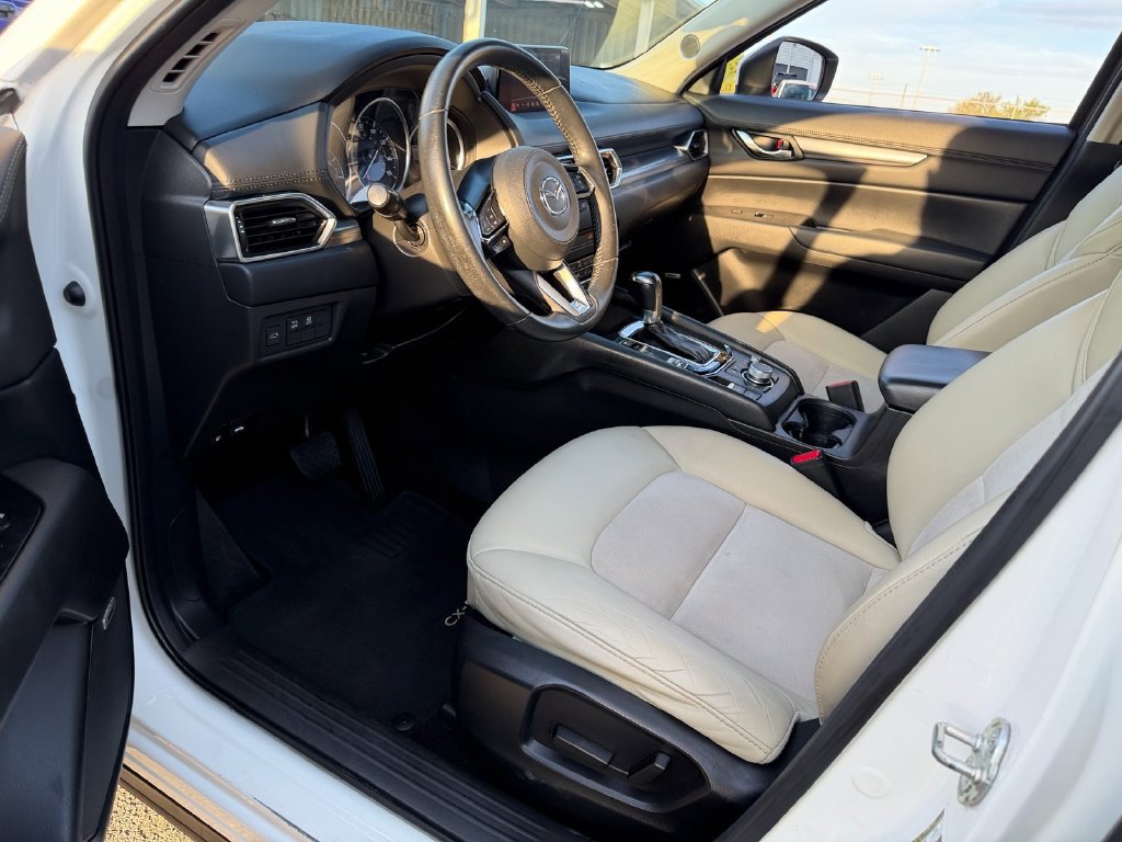 Used 2020 MAZDA CX-5 Touring FWD image 11