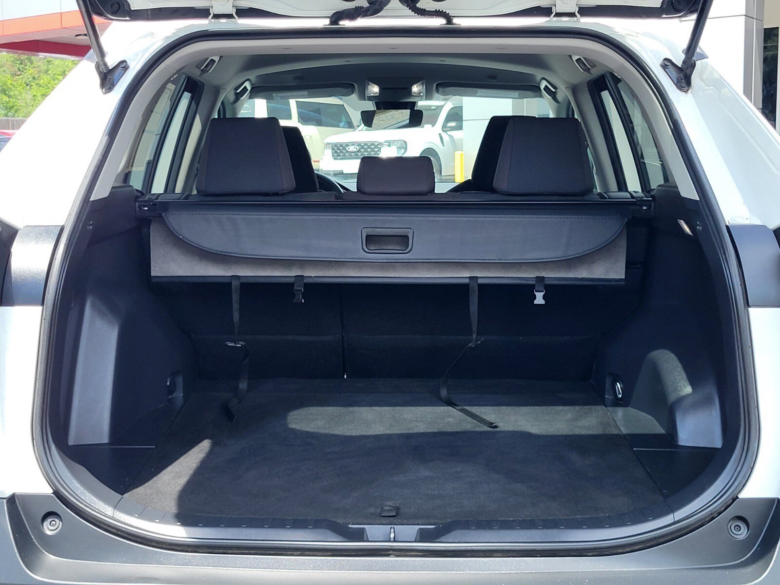 Used 2024 Toyota RAV4 LE FWD image 29