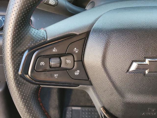 Used 2025 Chevrolet Trax RS w/ Sunroof Package FWD image 29