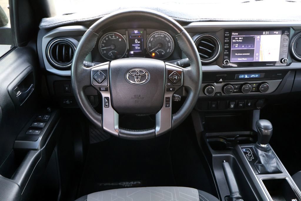 Used 2022 Toyota Tacoma TRD Sport AWD/4WD image 4