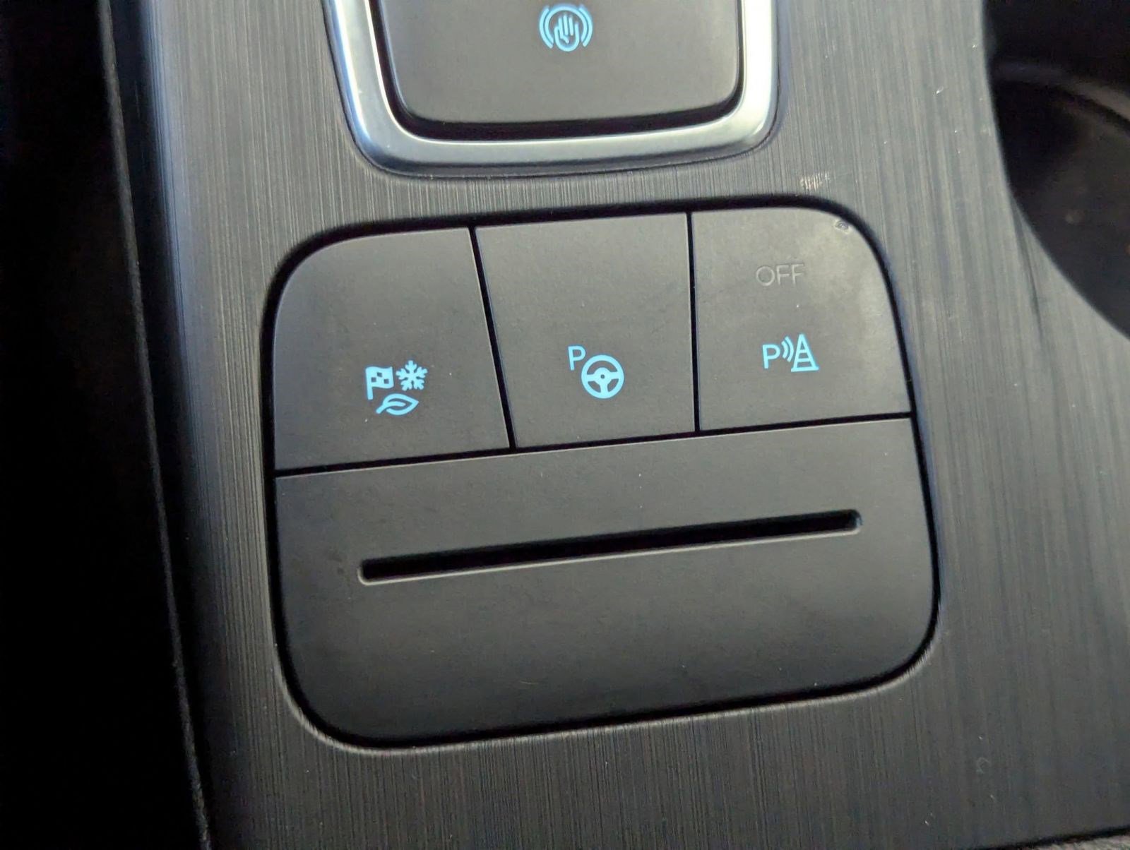 Certified 2021 Ford Escape Titanium w/ Titanium Elite Package image 30