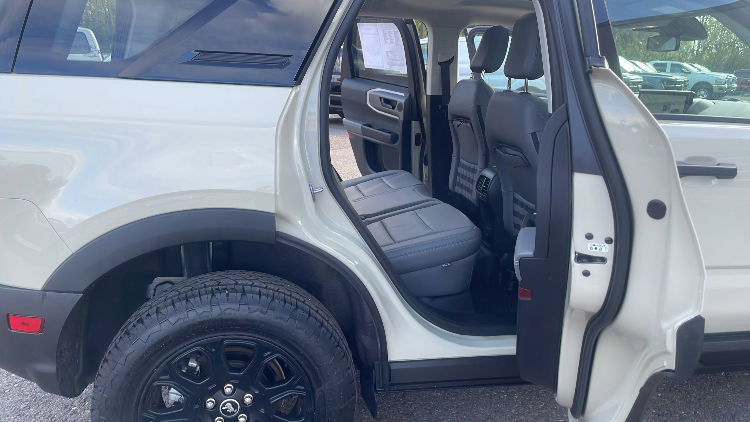 Certified 2025 Ford Bronco Sport Badlands w/ Badlands Tech Package AWD/4WD image 26