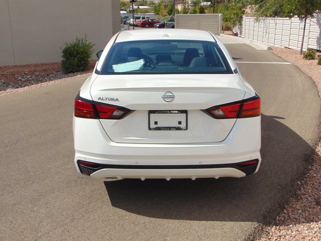 Used 2025 Nissan Altima 2.5 SV FWD image 5