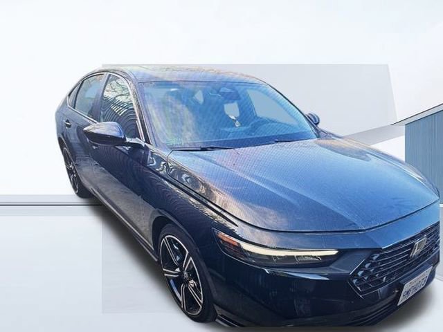 Used 2024 Honda Accord Sport image 3
