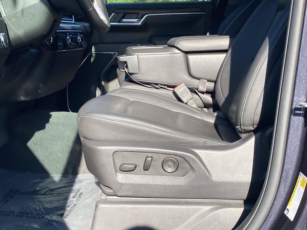 Used 2025 GMC Sierra 1500 SLT AWD/4WD image 22