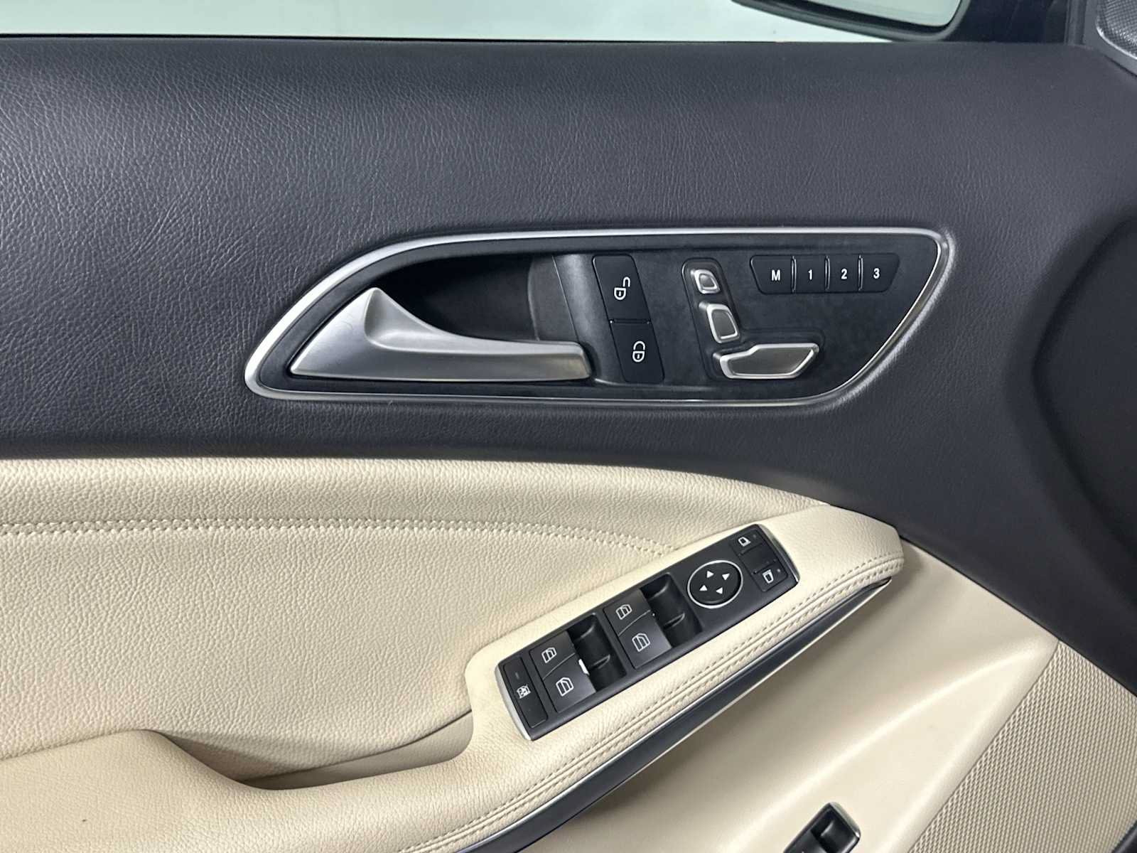 Used 2019 Mercedes-Benz GLA 250 image 15