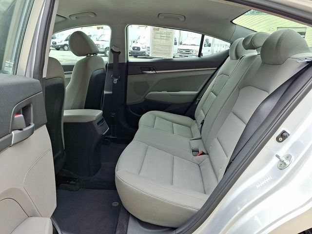 Used 2017 Hyundai Elantra SE w/ Cargo Package FWD image 12