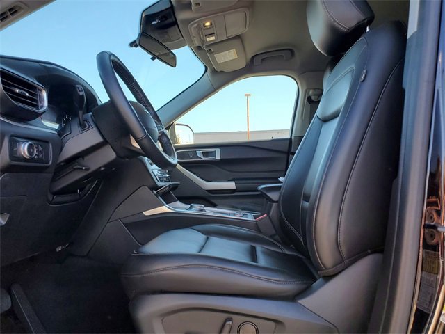 Certified 2022 Ford Explorer XLT w/ Equipment Group 202A image 6