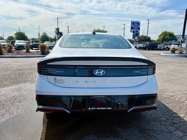 Used 2025 Hyundai Sonata SEL FWD image 4