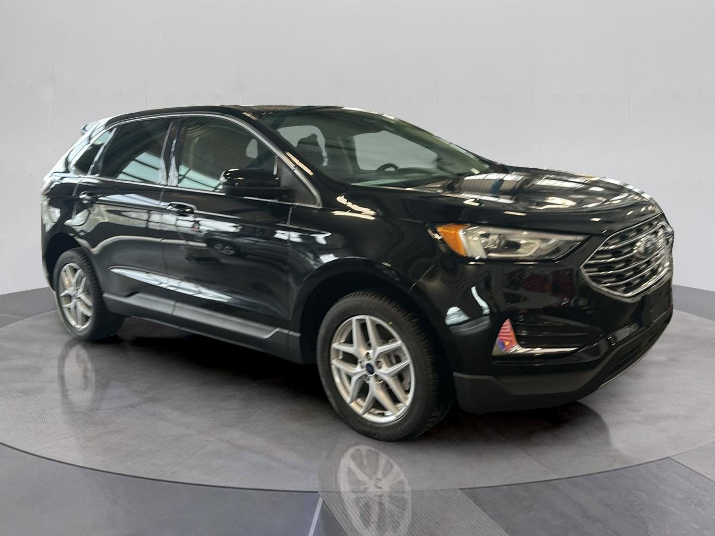 Certified 2022 Ford Edge SEL image 9