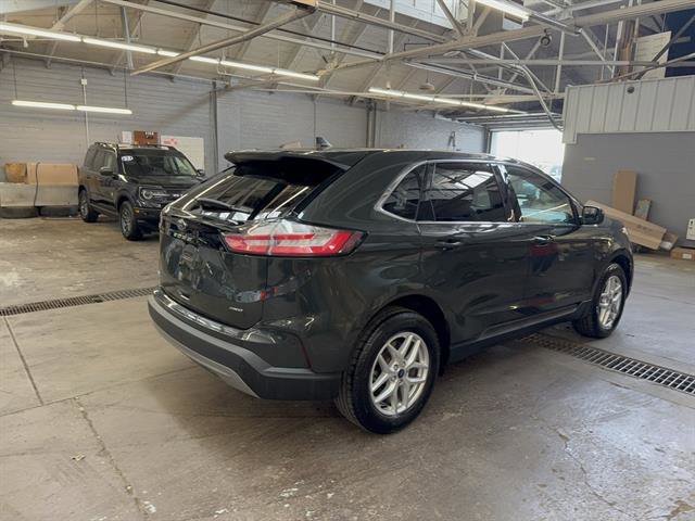 Certified 2022 Ford Edge SEL w/ Convenience Package image 5