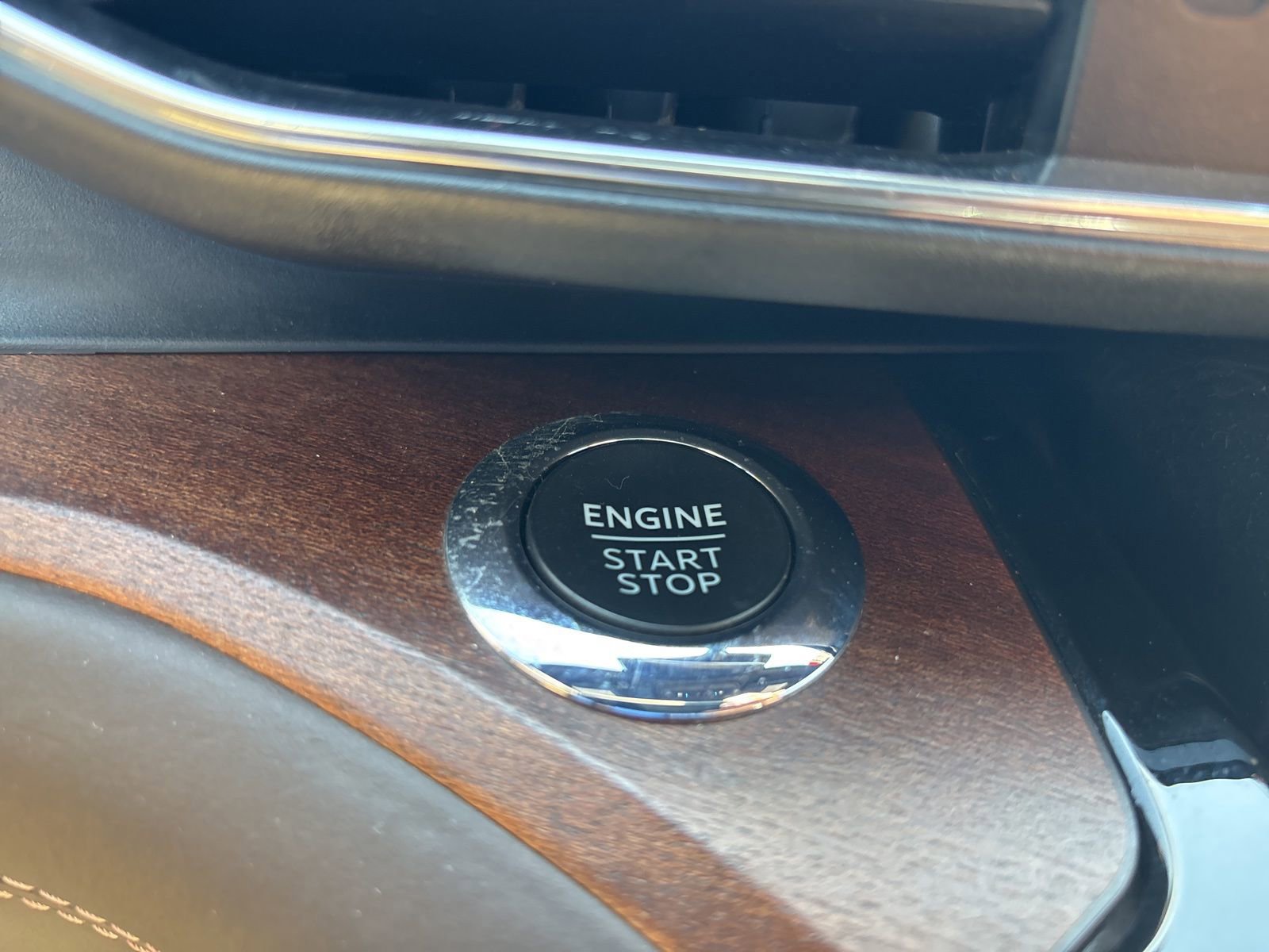 Certified 2022 Ford Explorer King Ranch w/ Premium Technology Package image 16