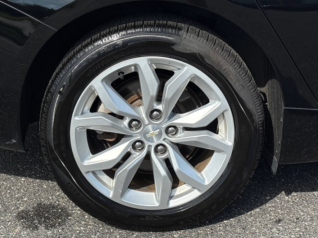 Used 2018 Chevrolet Impala LT w/ LT Leather Package FWD image 21